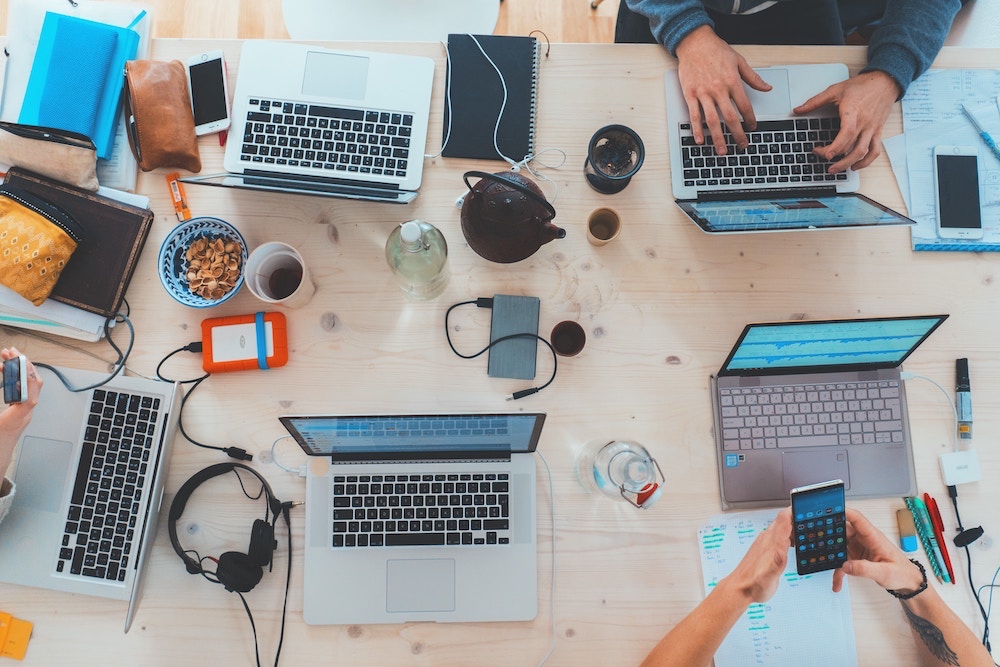 Collaboration on a desk. Photo: M.Meyer/Unsplash.com